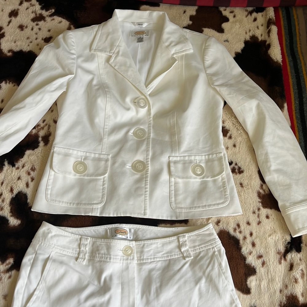 Talbot Petite off white Suit